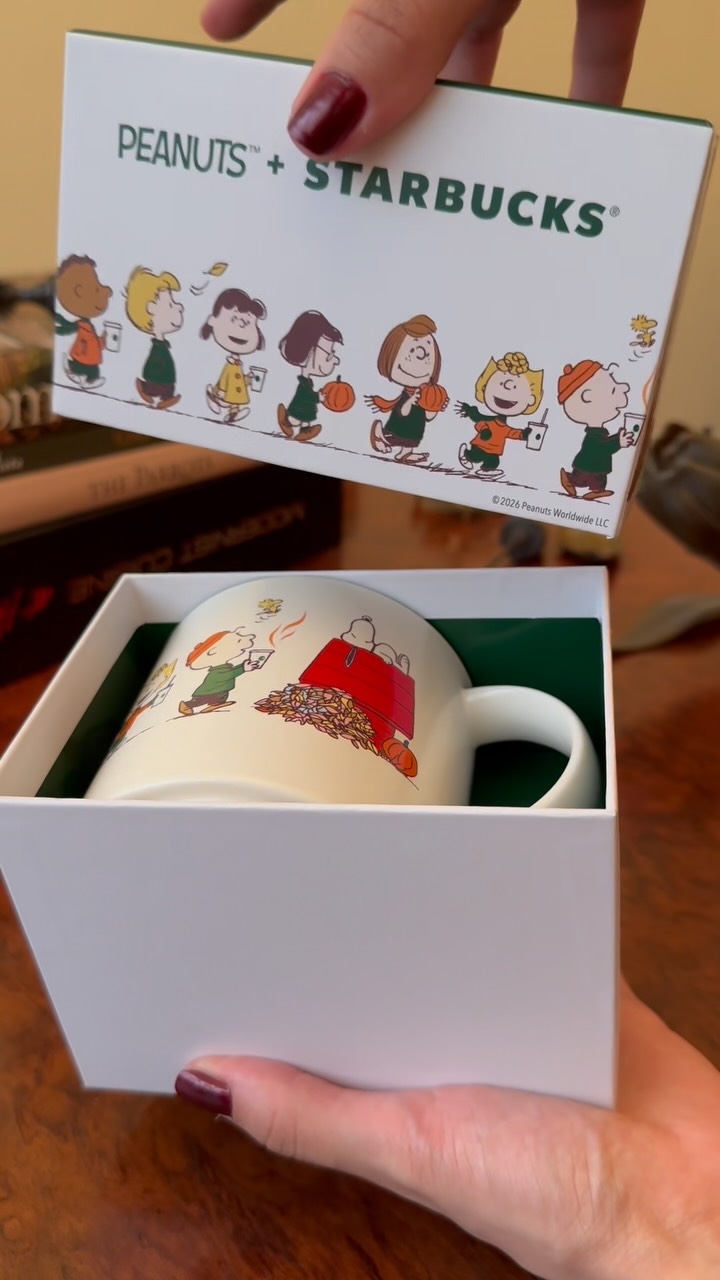 O Snoopy chegou no Starbucks Brasil! 🐶☕️ 🥰 E a gente já foi