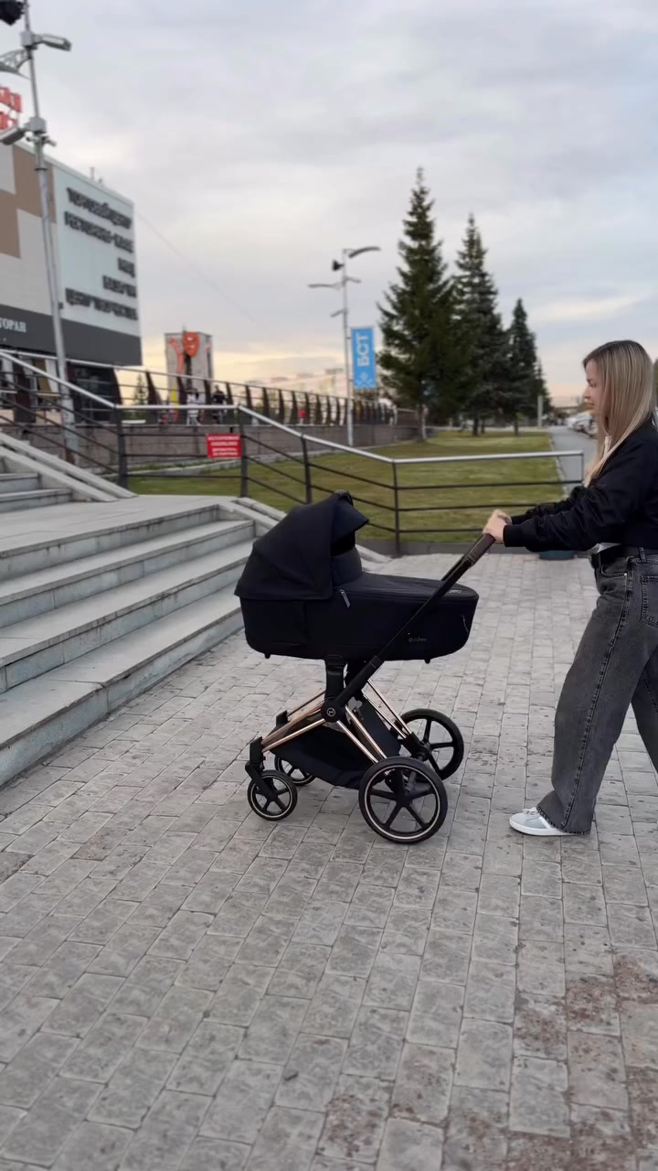 maxi cosi cabriofix i size Maxi-Cosi Peri 180 Rotating Infant Car Seat, Onyx Wonder Worried about heavy lifting? black and pink Color:Changeable Witch and breathableperfect for your