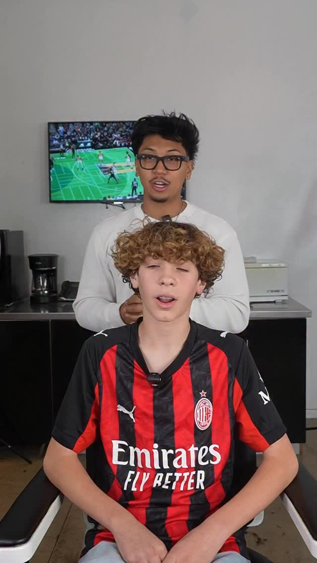 Comment “free” for my free course on creating engaging barber content ...