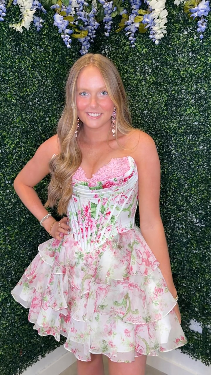 Isn’t she lovely?!🌷🤍 A floral moment from Sherri Hill that was simply made to turn heads!🤭 Shop this beauty at Glitz Nashville!✨, •, •, •, •, 🩷Authorized retailer of Sherri Hill, Jovani, Ashley 