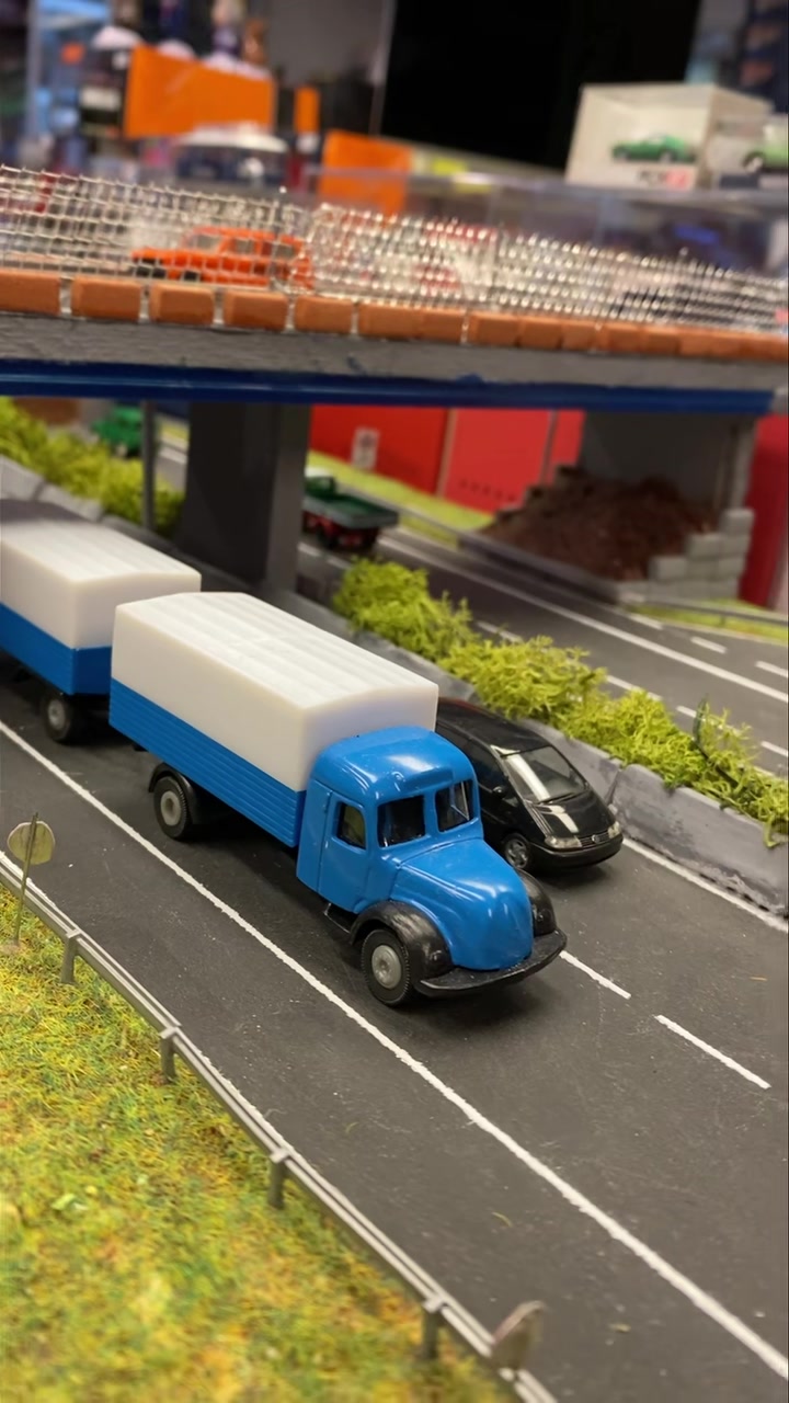 Set di porte e finestre per garage Diorama in scala 1:24 - PLA stampato in 3D - Italia