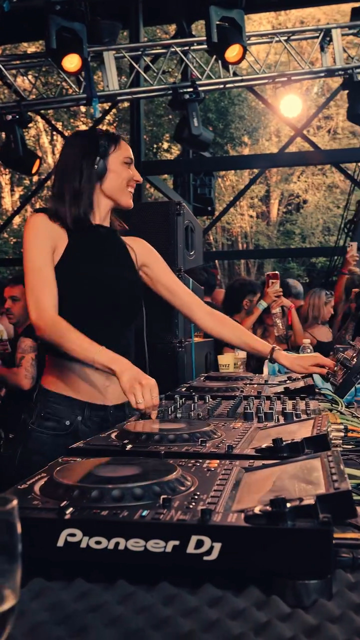 TB to this 7am with Amelie Lens | Techno Station | Facebook