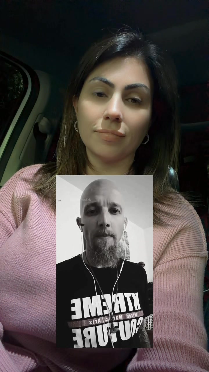 Former MMA fighter shared video threatening to harm people who wear red ...
