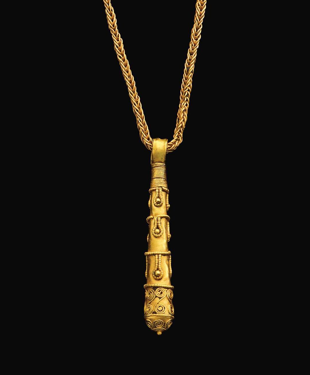 A ROMAN GOLD NECKLACE AND CLUB PENDANT CIRCA 1ST-2ND CENTURY A.D ...