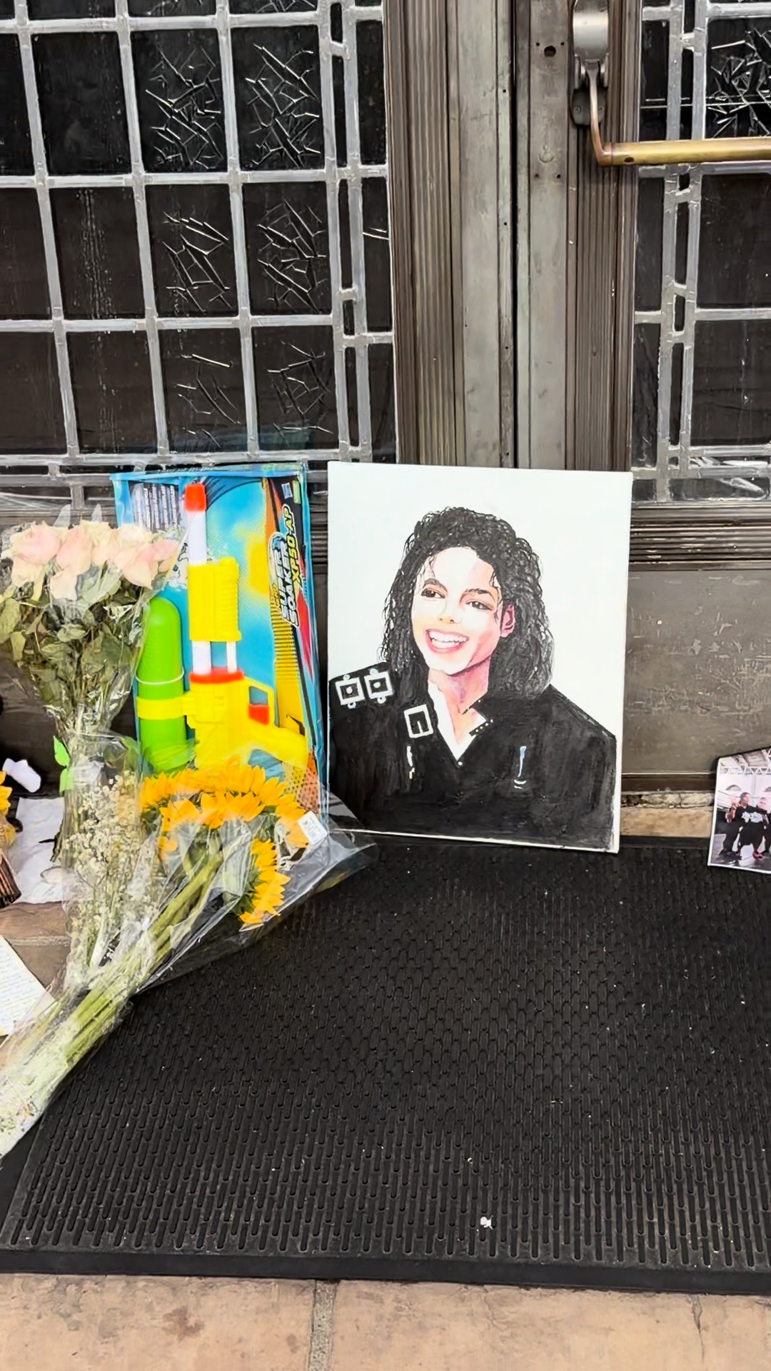 A Super Soaker Tribute Brings Back Neverland Memories | Holly