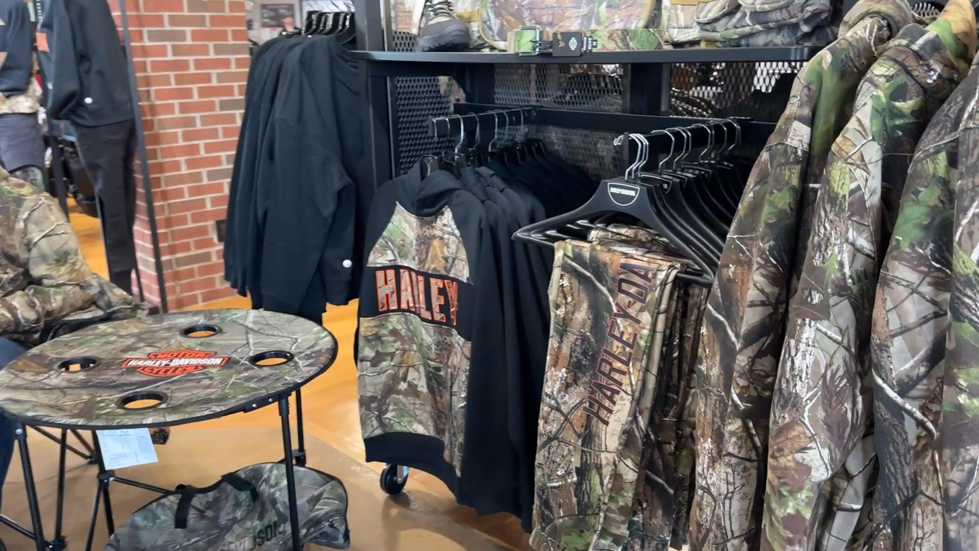 🌿🏍️ Harley-Davidson® x Realtree® Has Landed! 🏍️🌿 Two icons collide: the ...