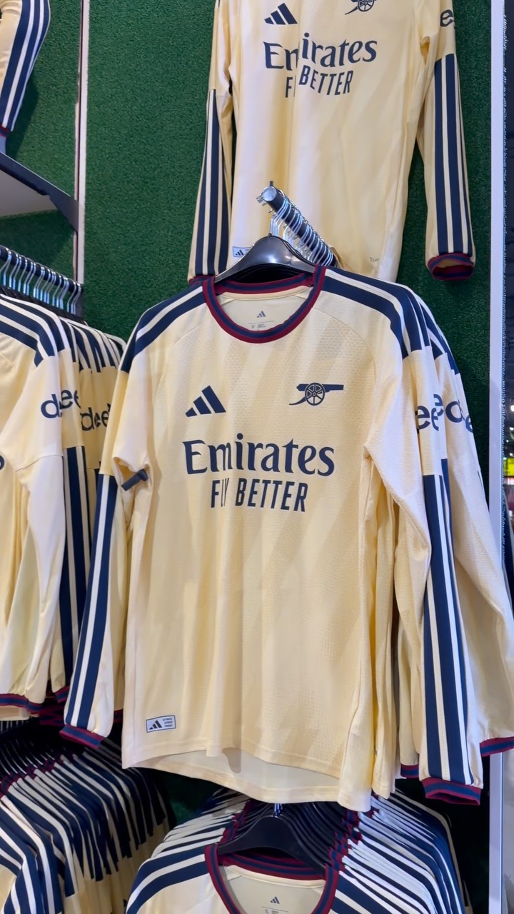 A different kind of connection ❤️ Our 26/27 Home Kit comes with