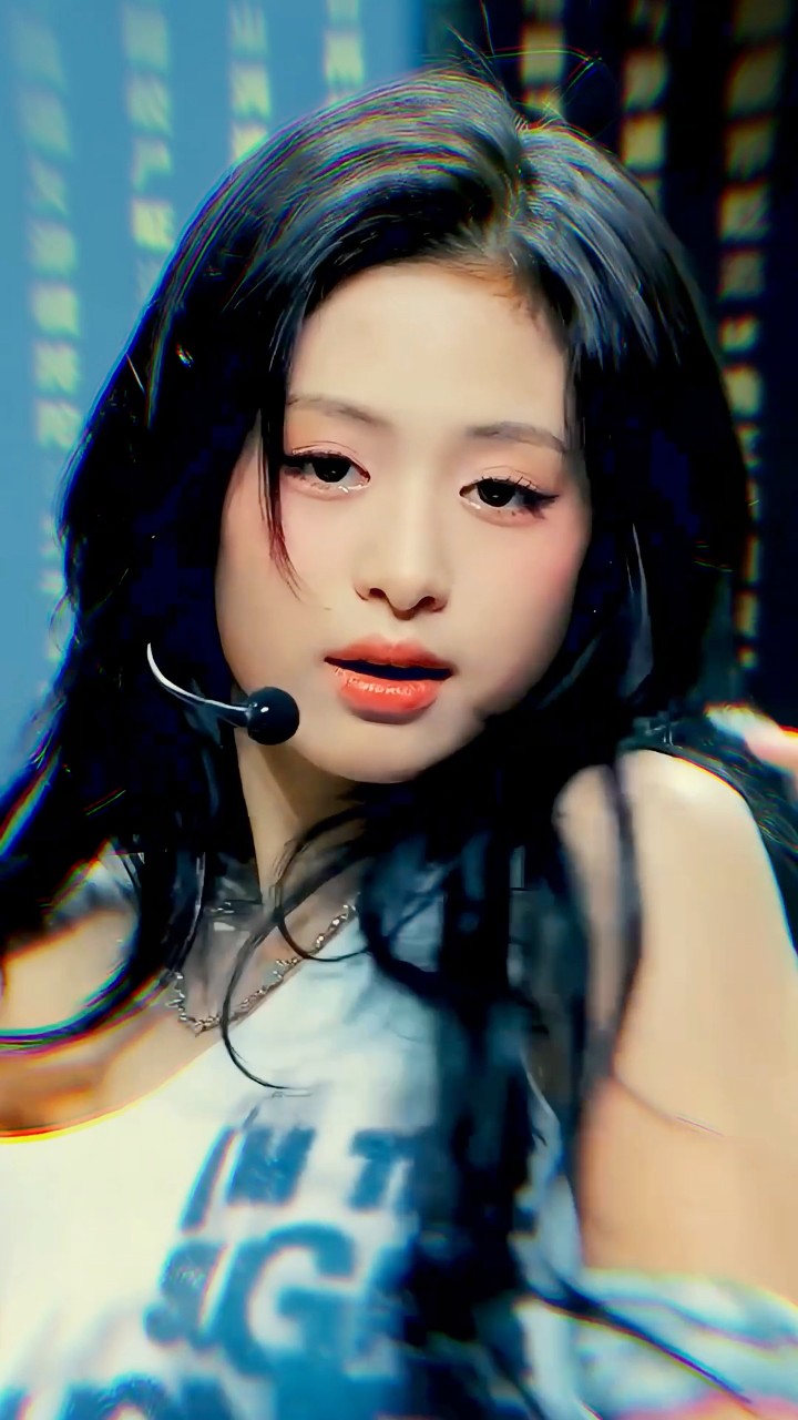 AHYEON 'SUGAR HONEY ICE TEA' PERFORMANCE VIDEO #AHYEON #아현