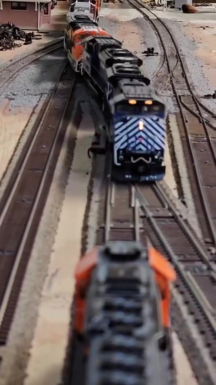 Custom-Trains - Loads of Loads! . . #customtrains #railroad #railfans ...