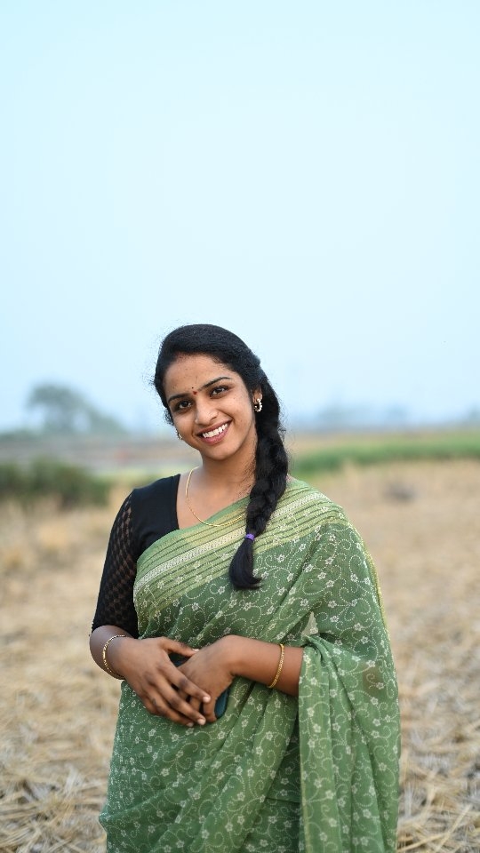 Rathri Rathri Jatharalo ☺️😍🌙🎇 #rathrirathri #madhurirathod # ...