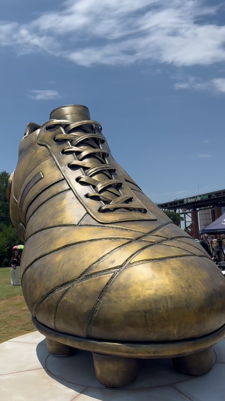 The Texan Golden Boot has arrived in Arlington! ⚽️👟 Created by