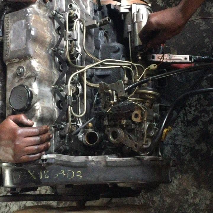 Hyundai H100 D4BB engine, Starting on the floor #d4bb #h100 # ...