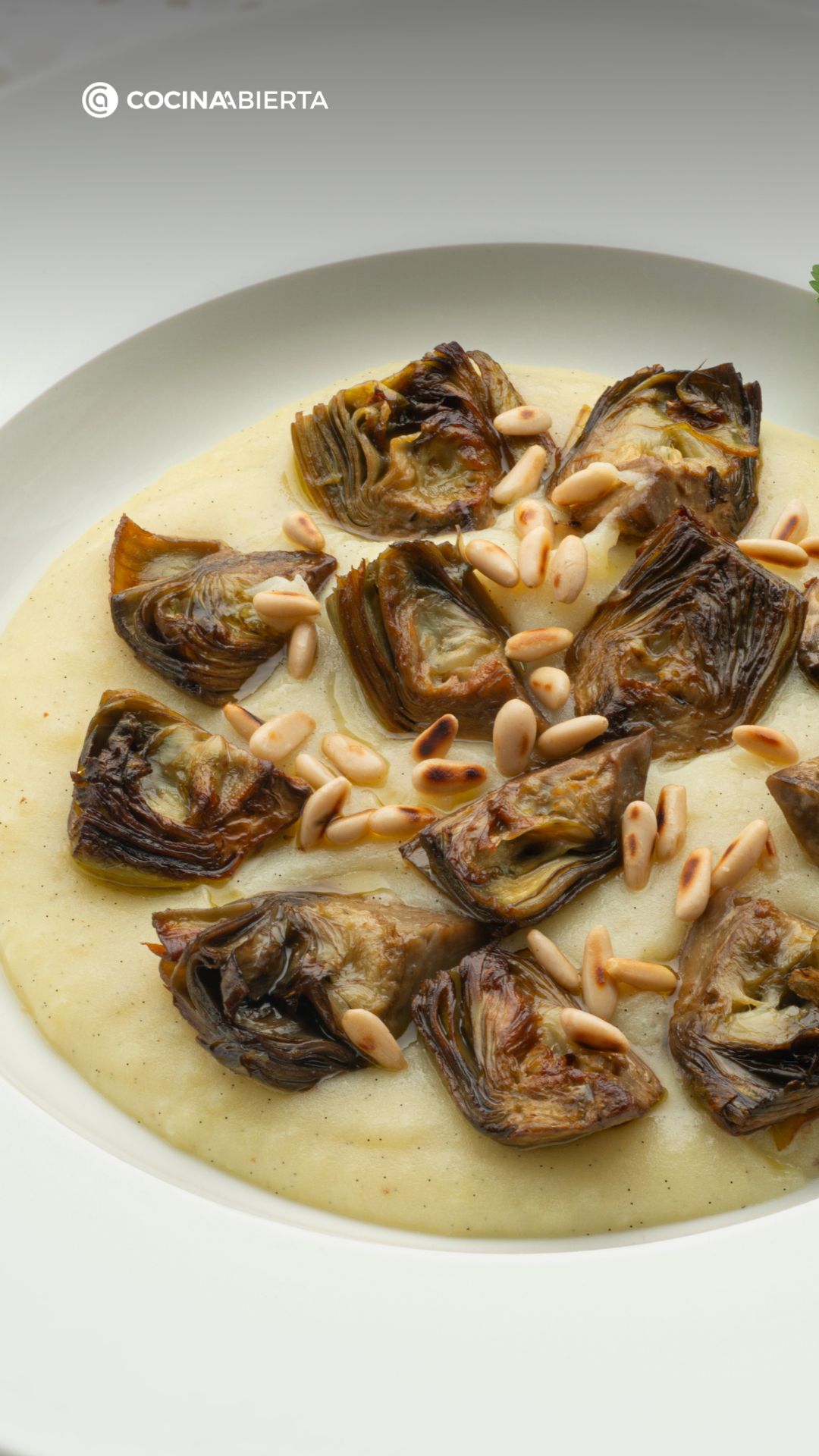 🌿🥔 Hoy te traigo un plato ligero y lleno de sabor: alcachofas con puré ...