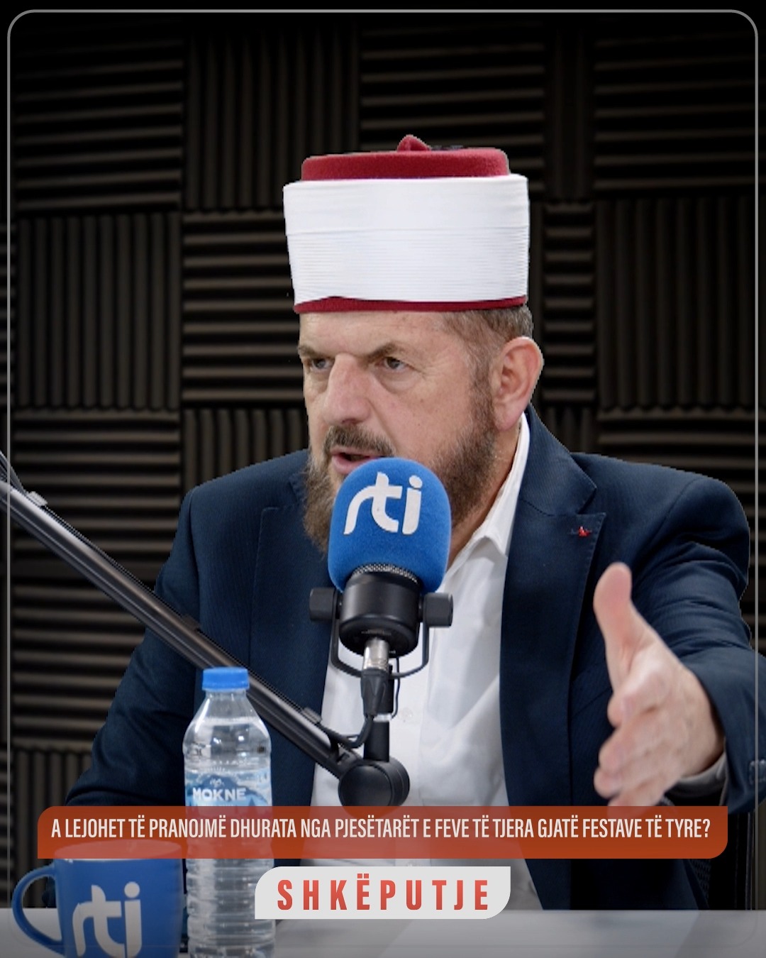 A lejohet të pranojmë dhurata nga pjesëtarët e feve të tjera gjatë ...