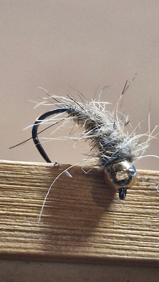 Tying my chironomid midge pattern, start to finish. A fairly ...