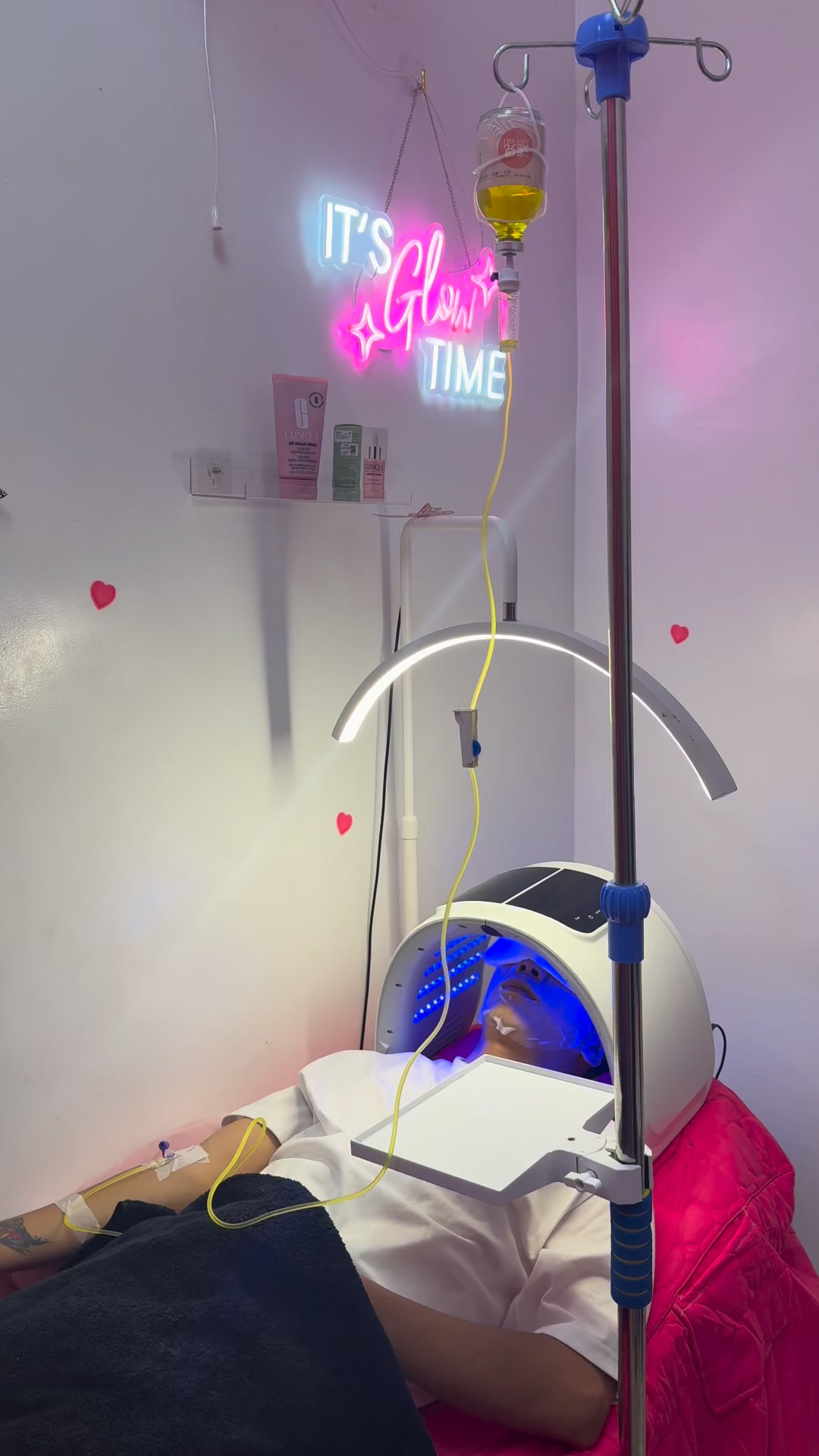 A combination of Gluta IV Drip And Premium Hydra facial will give you the ABSOLUTE total REJUVENATION✨💗 | VM Beauty Lounge Davao