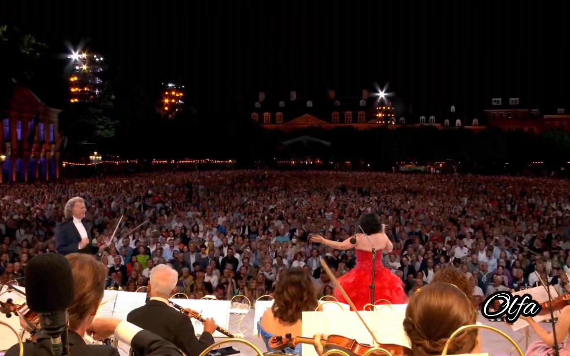 Bonjour en musique Un moment de pur éclat sur scène avec André Rieu et ...