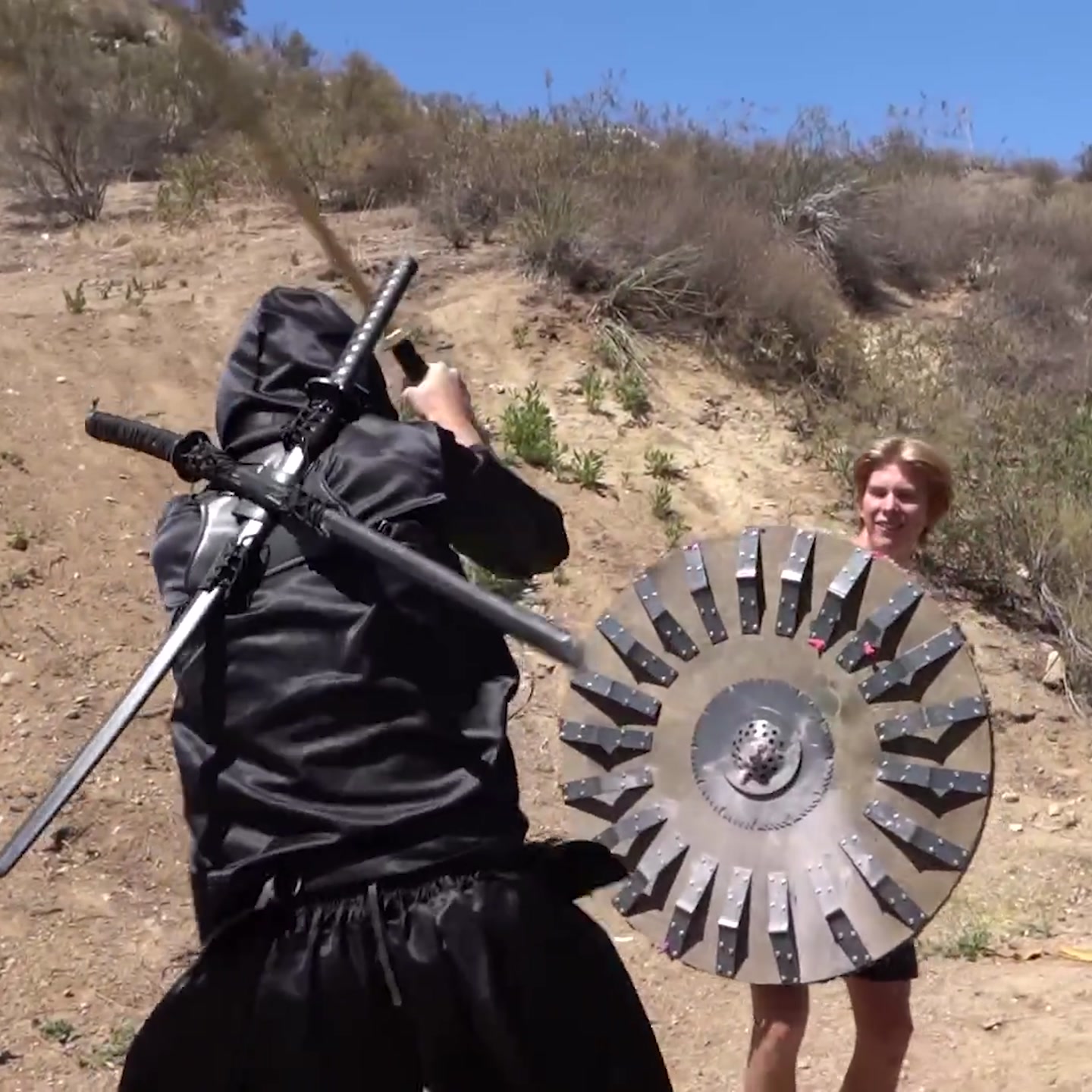 THE ULTIMATE Survival Shield Budget Challenge Build 🫨 | Dangie Bros ...