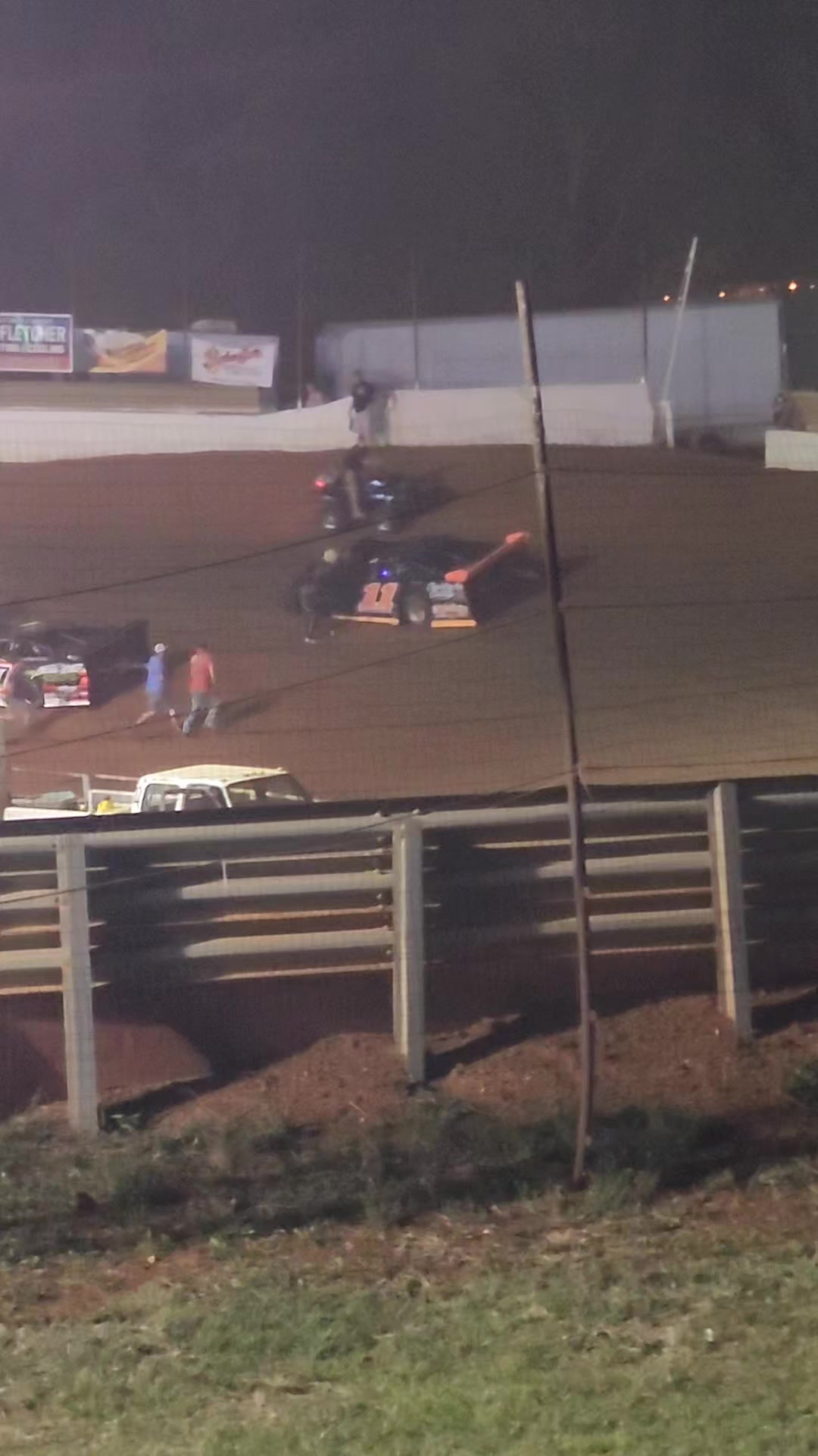 Getting wild here at Tazewell Speedway after sportsman gets crashed and ...