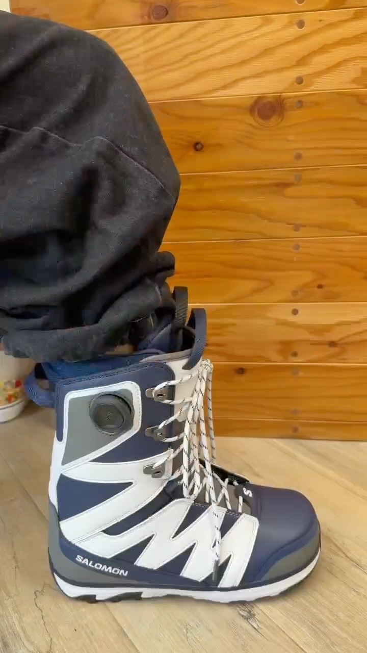 26-27 SALOMON 