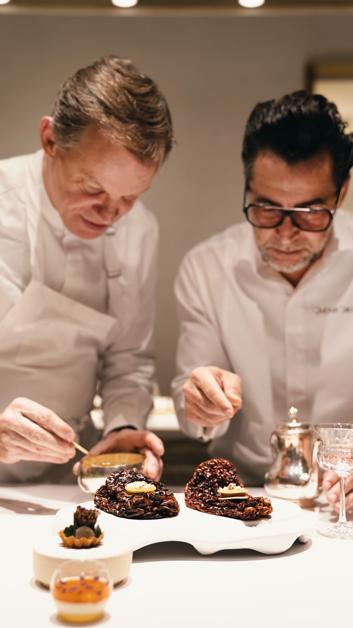 Ayer vivimos un momento inolvidable en Deessa. Ocho estrellas Michelin ...