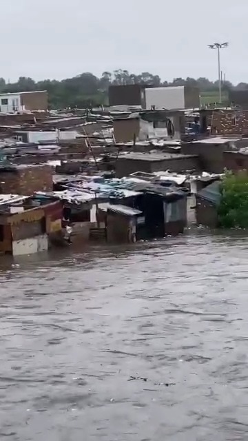 jukskei-river-rising-alexandra-watch-the-jukskei-river-is