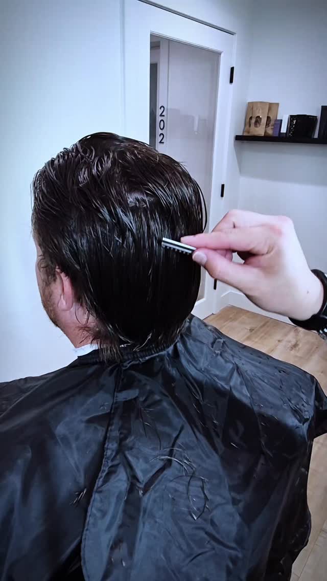🪶Feather Razor Texture Don't Miss🎯 Get your Razored Haircut today💈Link ...