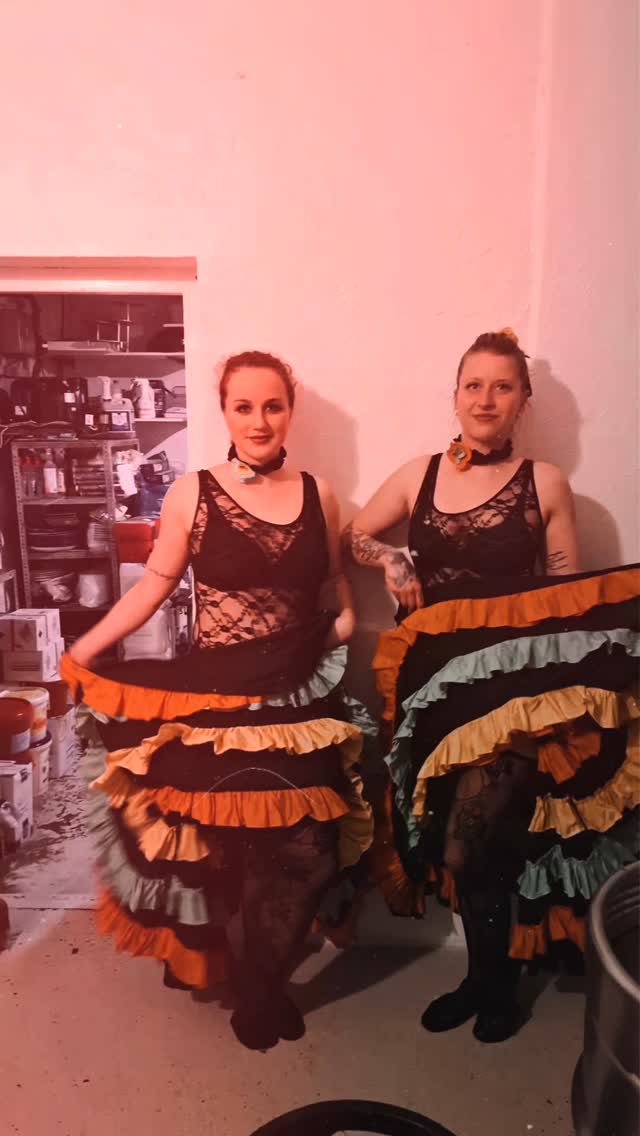 Rattlesnake Dancing Queens