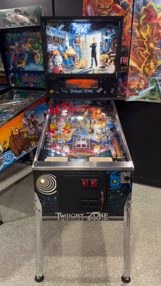 Twilight Zone pinball machine by Bally 1993 available now to take home ...