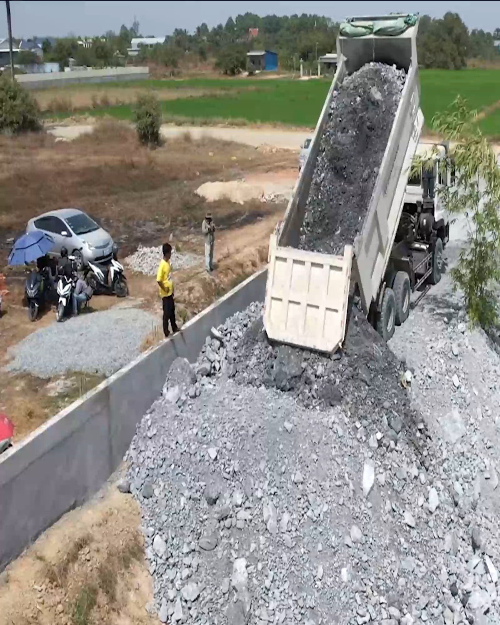 Spectacular! Heavy Trucks Unload Rocks and Mighty Bulldozer Push Rocks ...