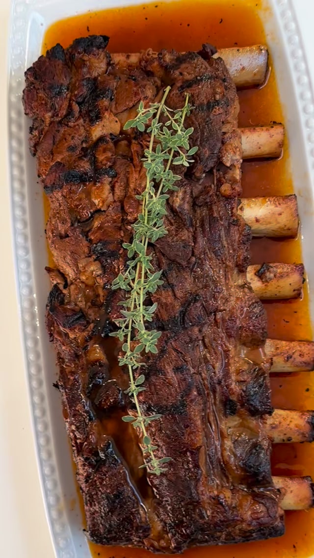 4-Ingredient BBQ Ribs Season ribs with Lawry’s garlic salt, black ...