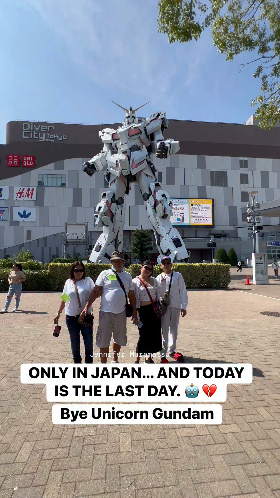 オブジェ ONLY IN JAPAN… AND TODAY IS THE LAST DAY. 🤖💔 Some things you don