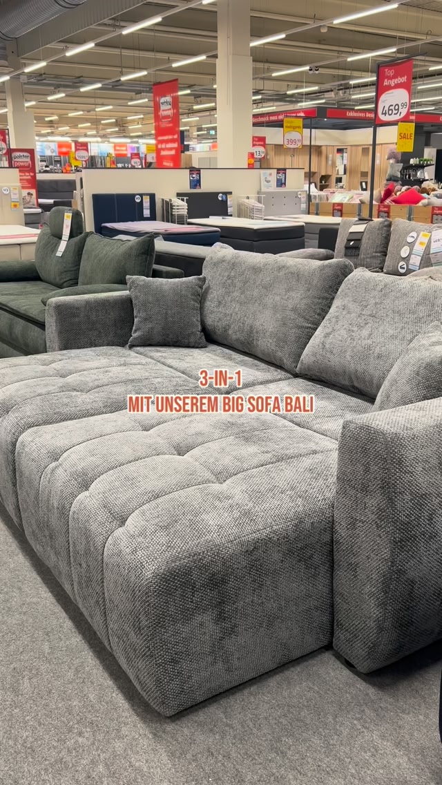 3-in-1 was will man mehr?!😍 , Mach es dir gemütlich auf deinem neuen Big Sofa! 💛 Viel Platz, integrierte Staukästen und sogar eine Liegefläche – perfekt für entspannte Stunden allein oder mit Gästen.