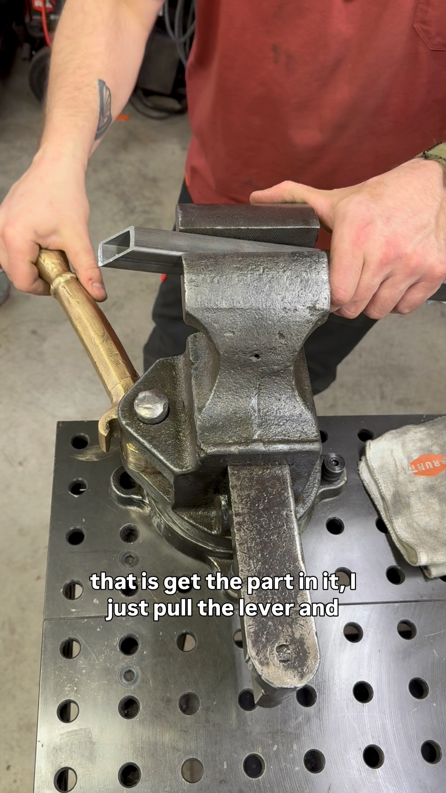 Quick visual on how this Stephen's Patent Vise works - these lever