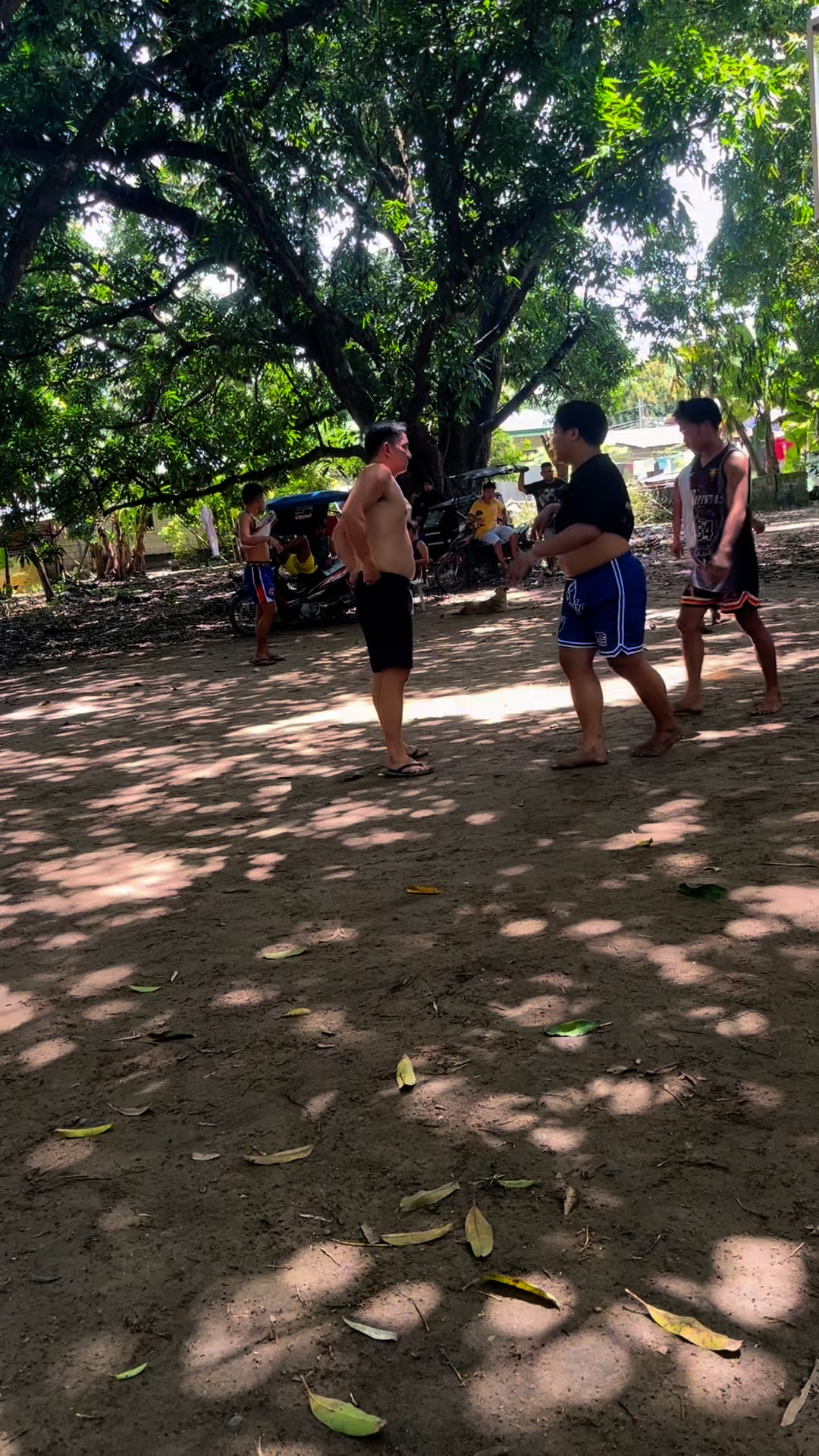 Yung tumawa ka lang pero ikaw ang mali😅😅 ‘Yung kausap Namin nag pa dayo ...