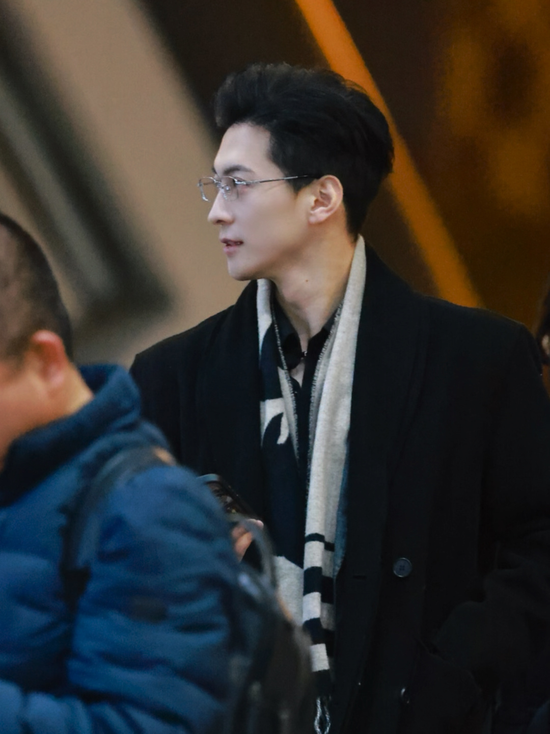 当我约了一个现役站姐拍照，那么我得到的就是。。#杨寒 #站姐 #生图直出 | 杨寒 | Facebook
