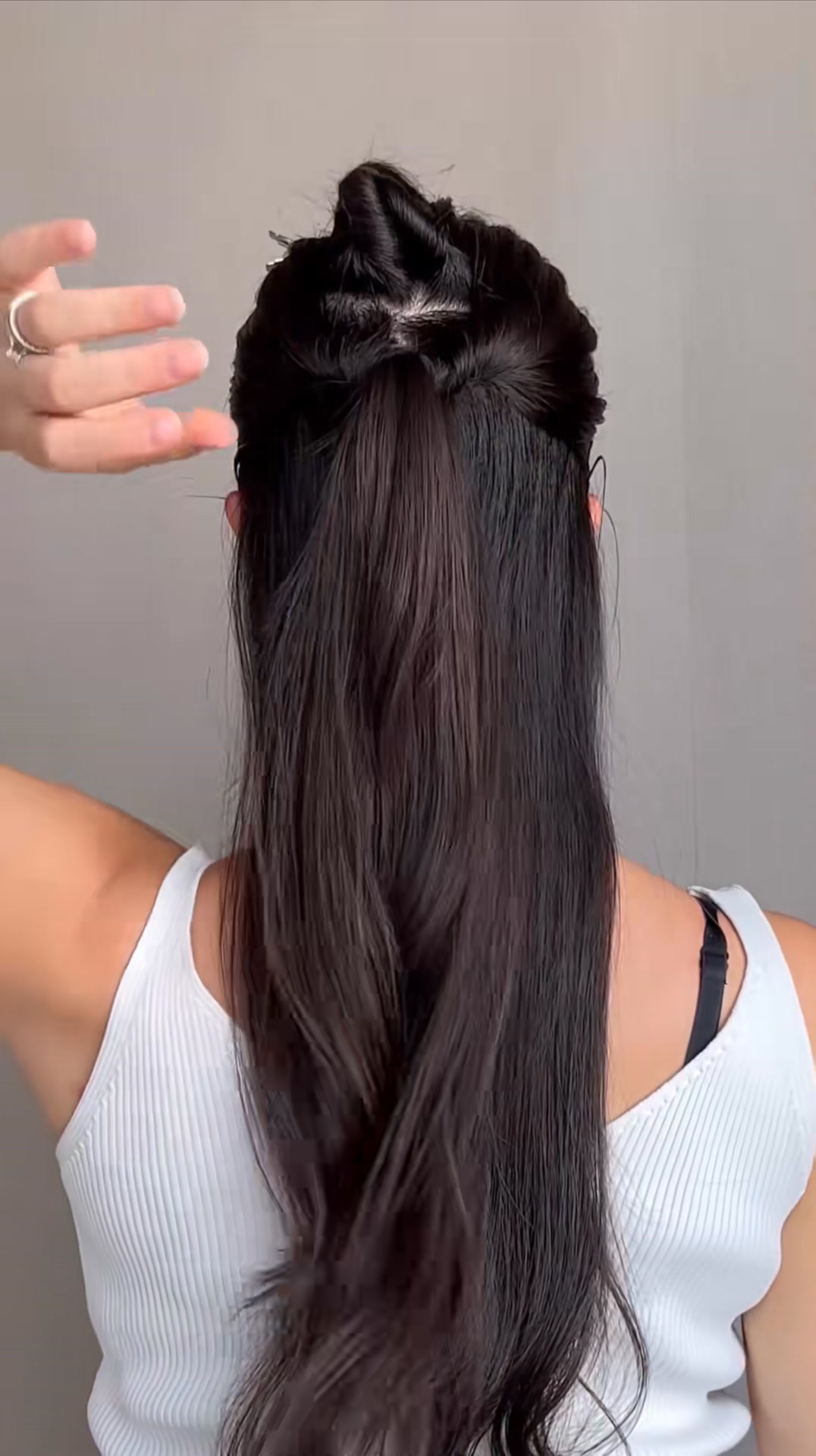 Easy Hair Hack 😍 #hairstyletutorial #hairhacks #cutehairstyles # ...