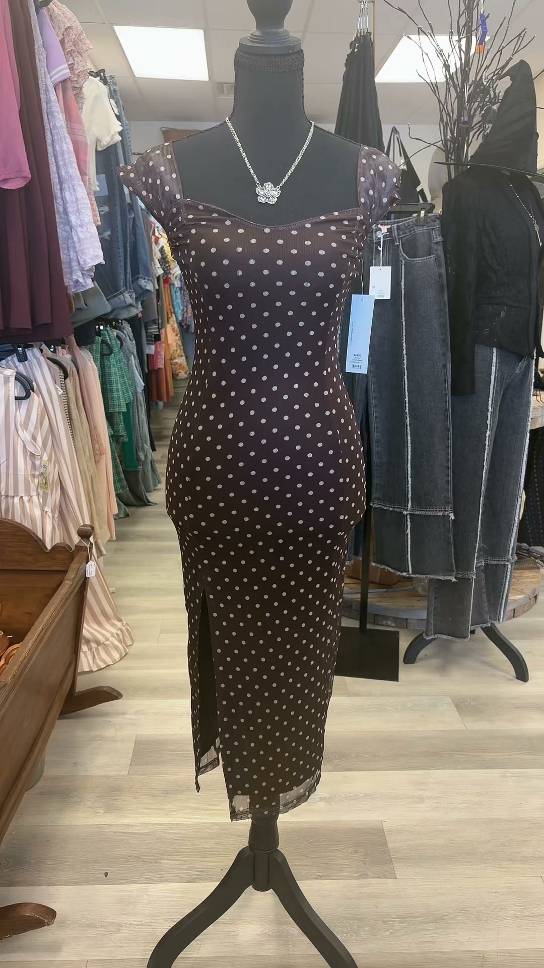 Come Shop! 387 E Enterprise Dr. Pueblo West, CO. Mon-Sat 10am-6pm #homecoming #shopping #boutique | The Peddler's Mercantile