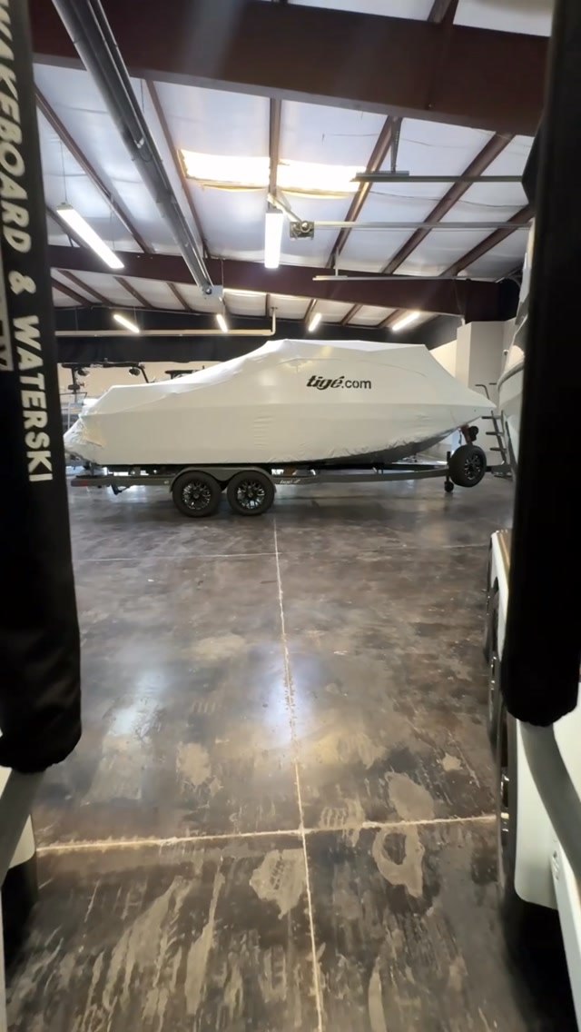 【専用】NOWHERE LIKE  1セット目 The UNWRAP you've been waiting for…. 👀 - Tige Boats | The Best