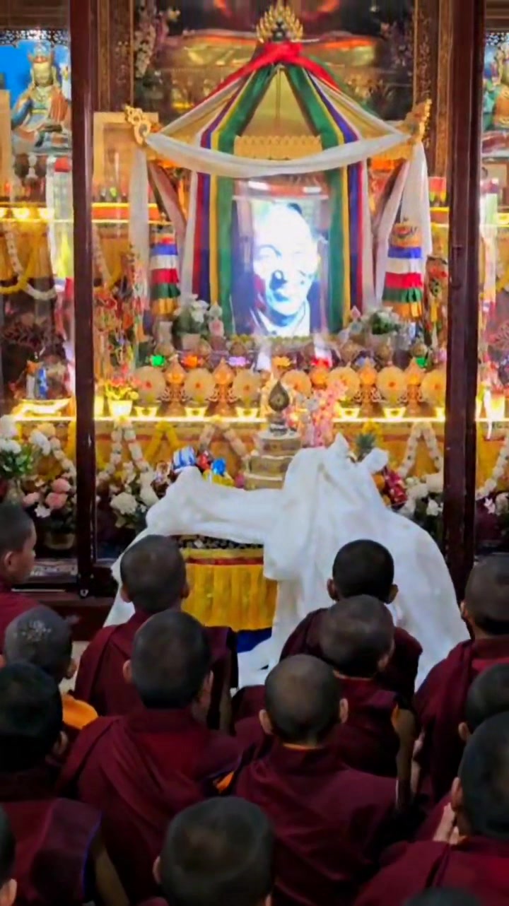 H E Choeje Ayang Rinpoche