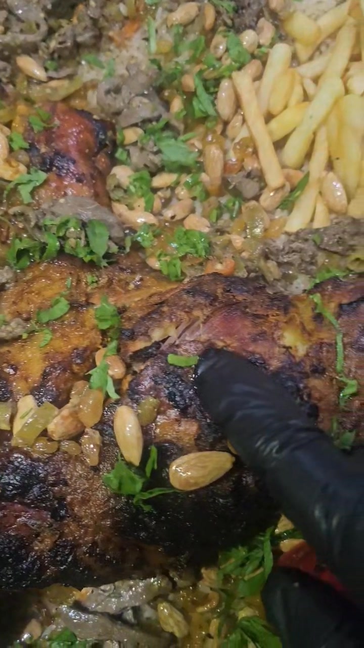 مطعم برجم درنه 0925525407 | باسط برجم | Facebook