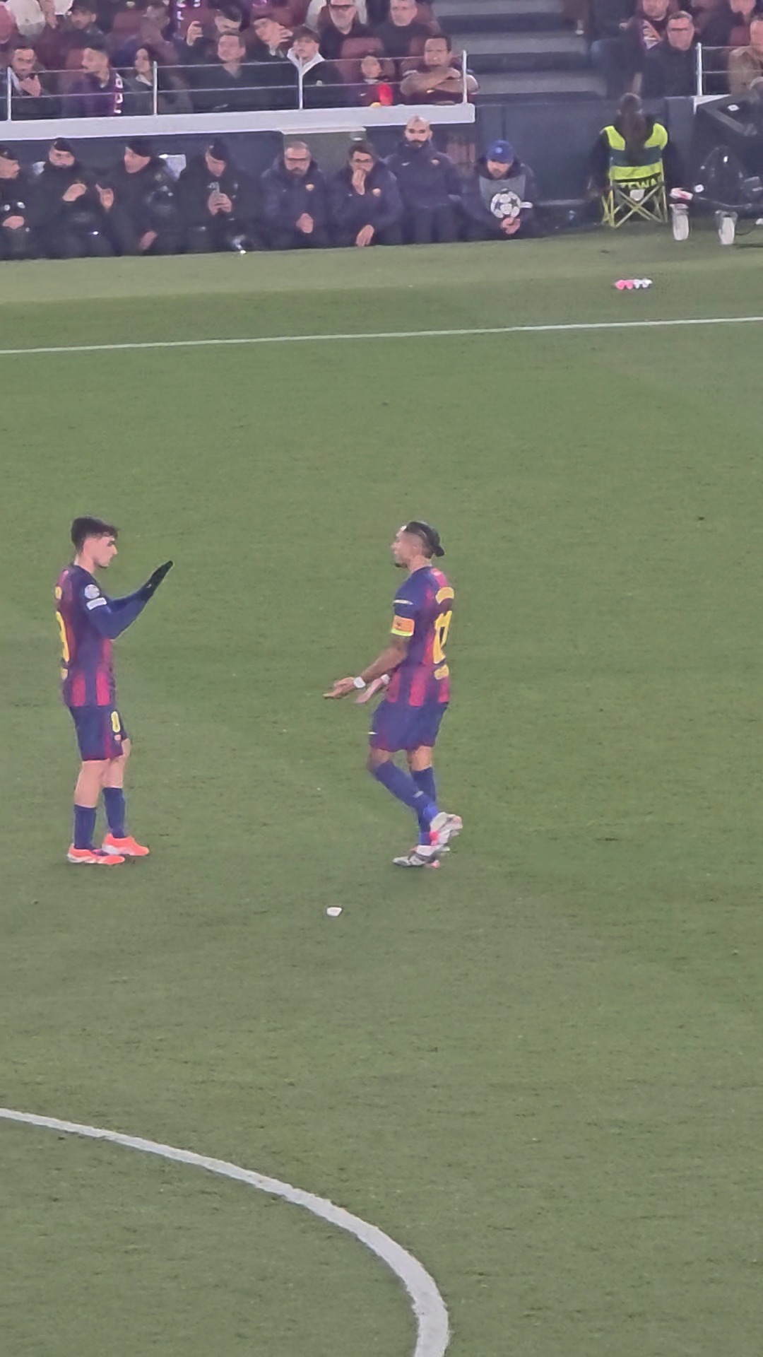 Raphinha walks off in the second half to a wall of applause — pure ...