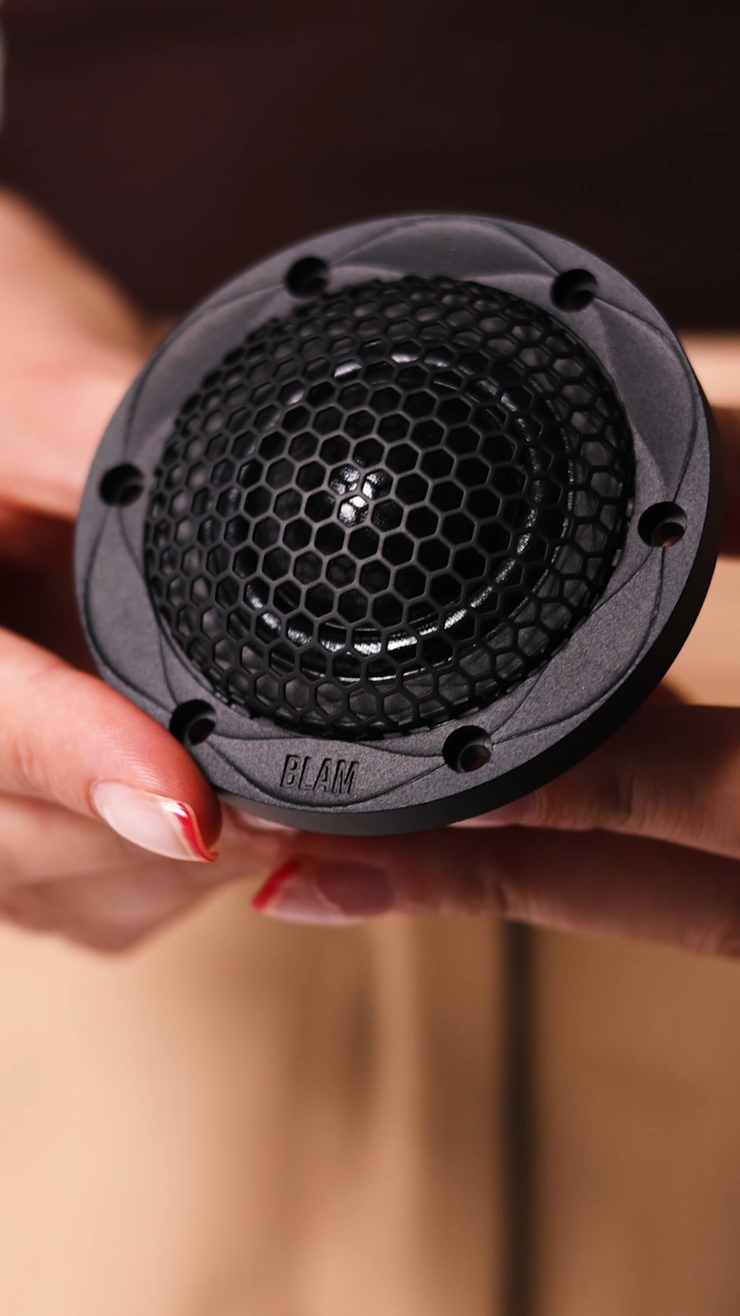 The T28S tweeter is designed to deliver exceptionally smooth, non