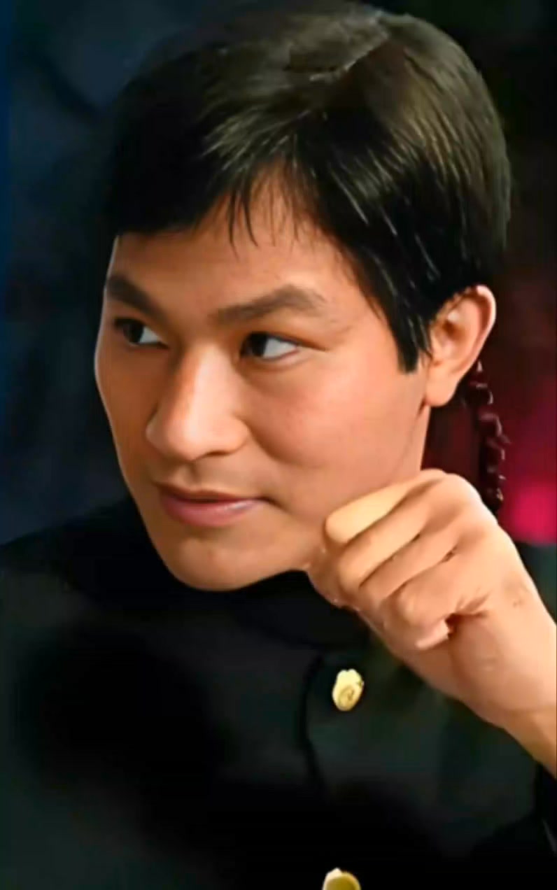 #这是唯一一个周比利都得甘拜下[话题]#风的人!世界拳王!他出演的影视剧大多都是以反派角色出镜，“演戏没赢过，现实没输过”，杨紫琼的功夫老师 ...