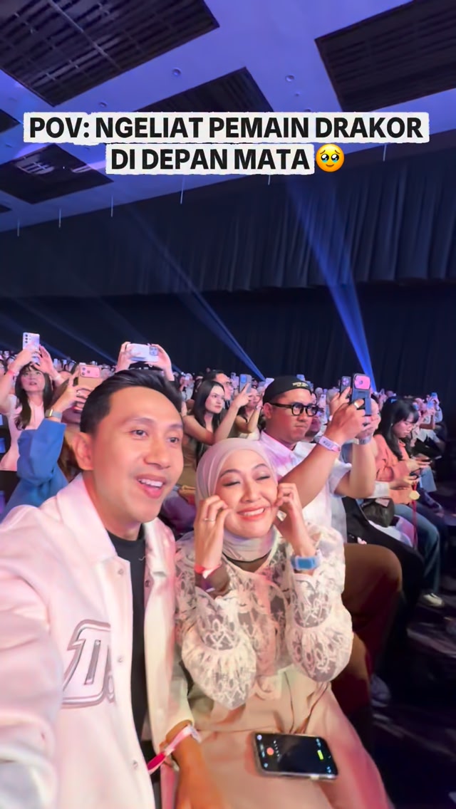 Aduh aduh aduh, selama ini cuma liat di layar kaca doang, malam ini ...