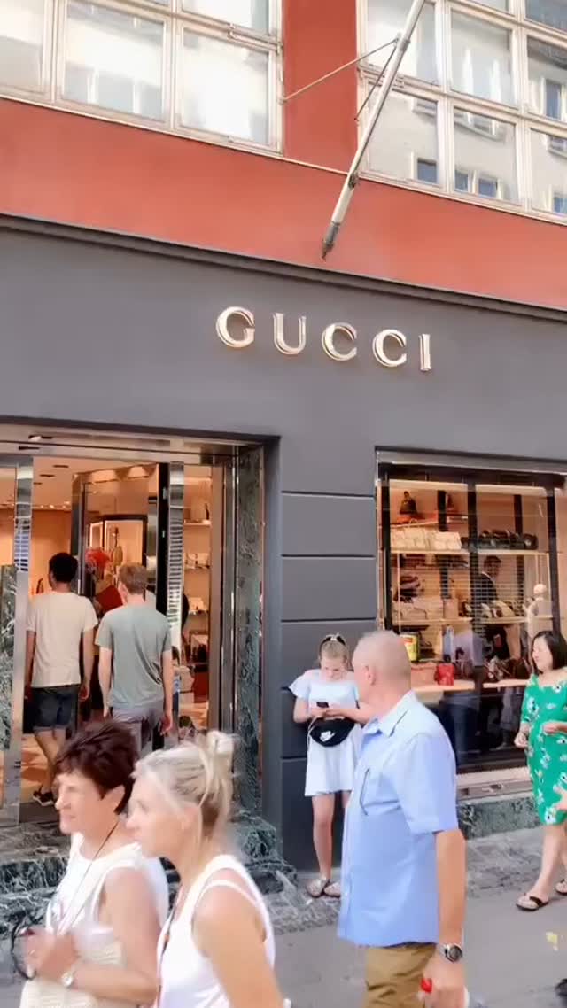 de-store-drenge-i-gucci-var-da-s-de-og-fik-3-sek-der-inde-gucci