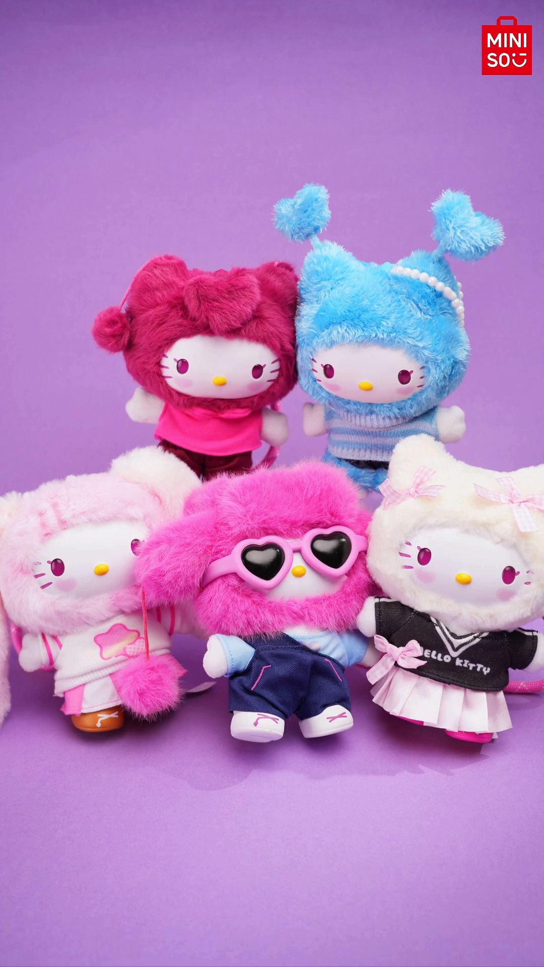 The ultimate bag upgrade. ?✨ The Hello Kitty Pop Star Vinyl 