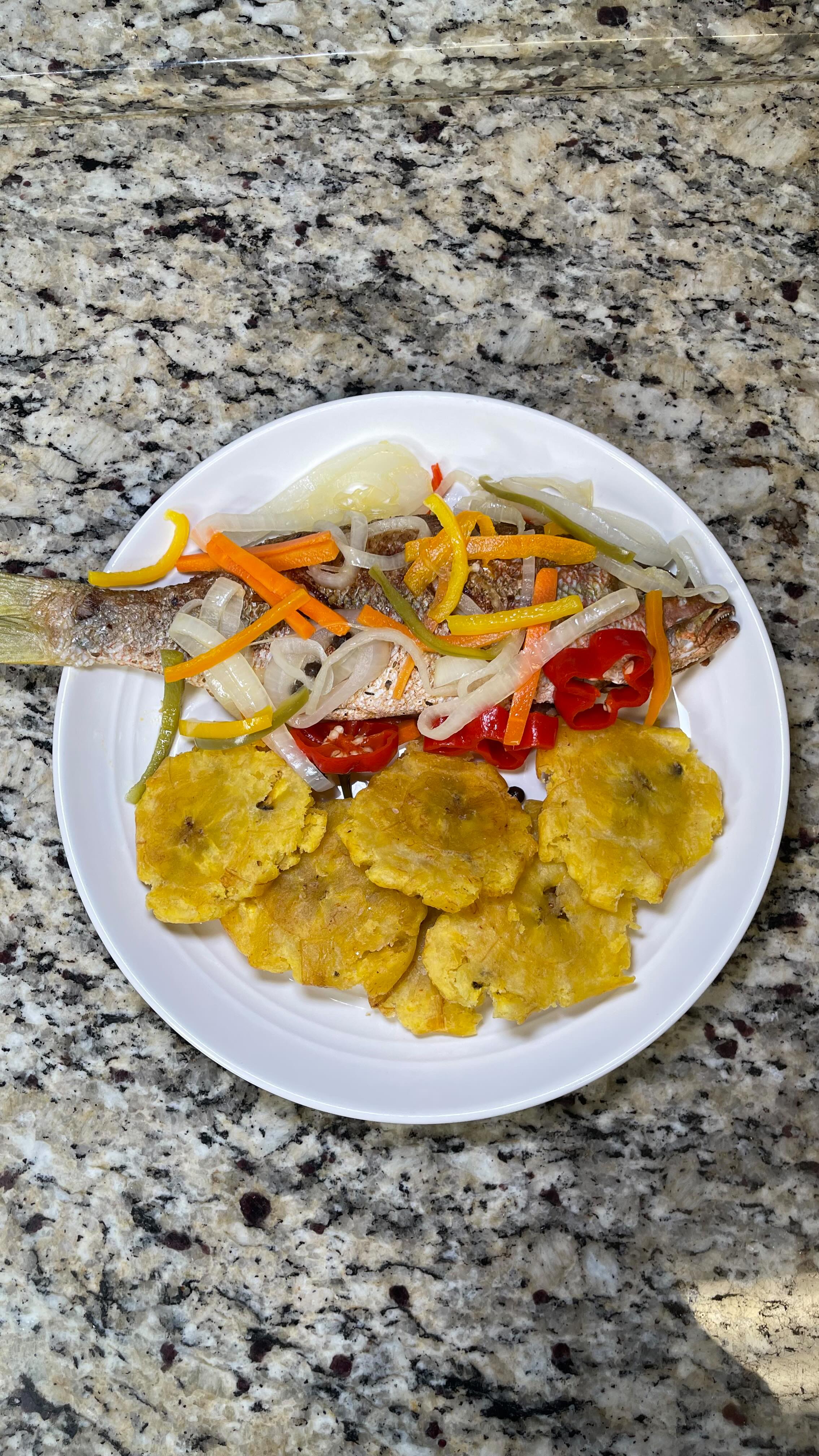 Fried green plantain with Escovitch fish 🇯🇲 Fried green plantains with ...