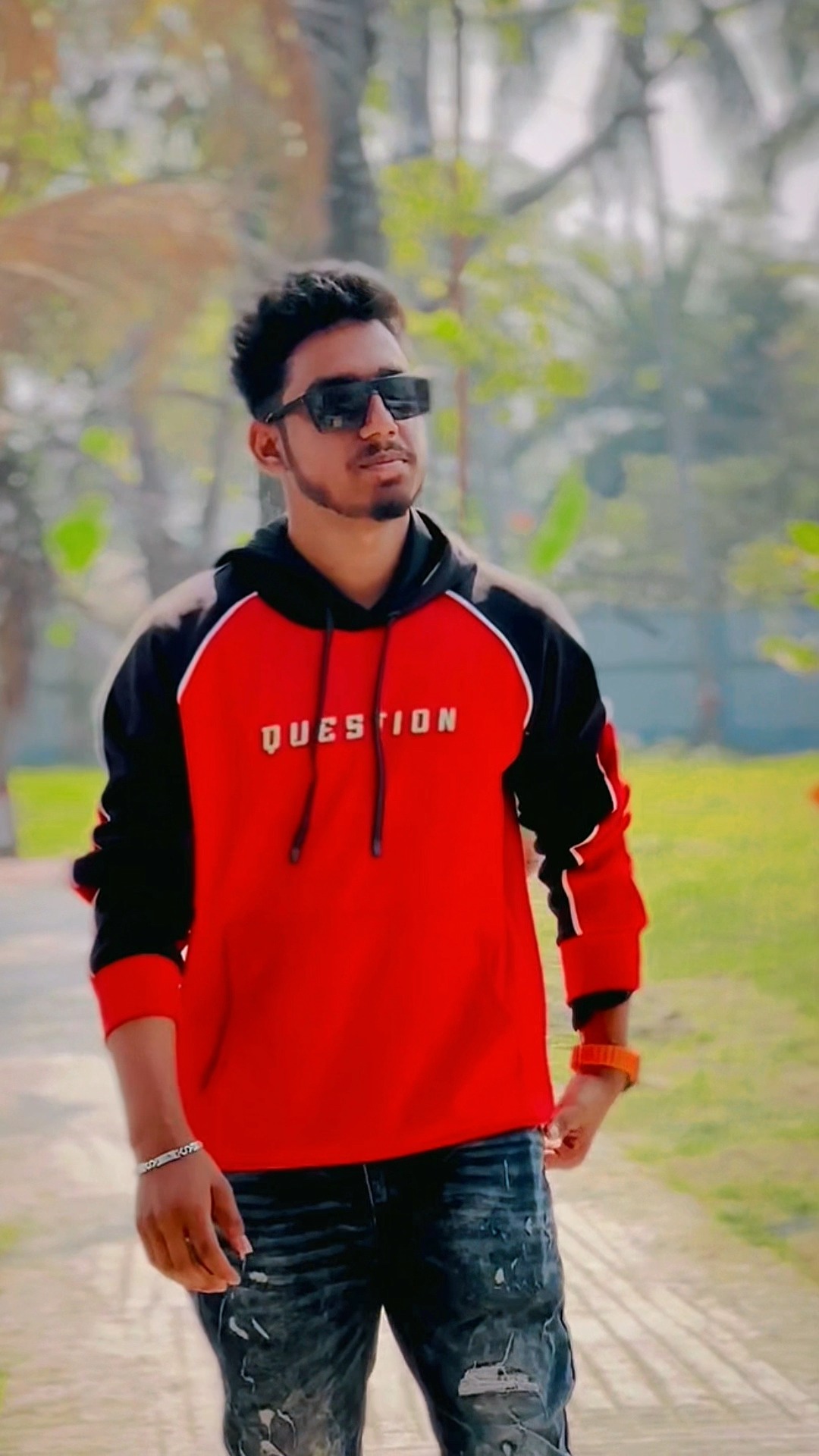 সবাই পাওয়ার আশায় বাঁচে, কিন্তু ধৈর্য ধরার সাহস সবার নেই। ” 📸😎⚔️ ...