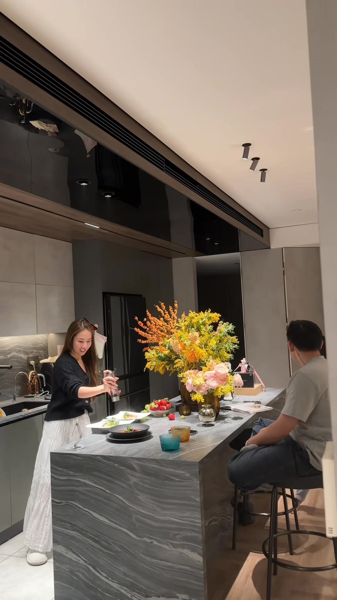 Một vị khách rất đặc biệt ghé thăm nhà em hôm nay cũng là idol của vk ...